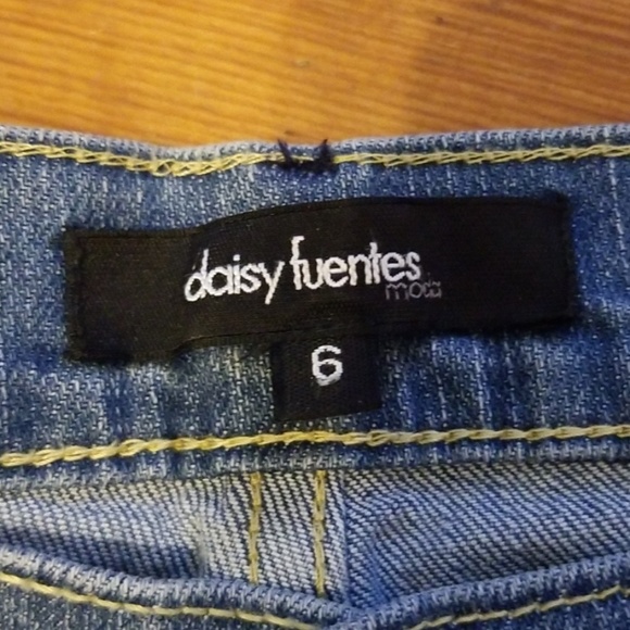 ❤Daisy Fuentes❤ Jeans - Picture 2 of 3